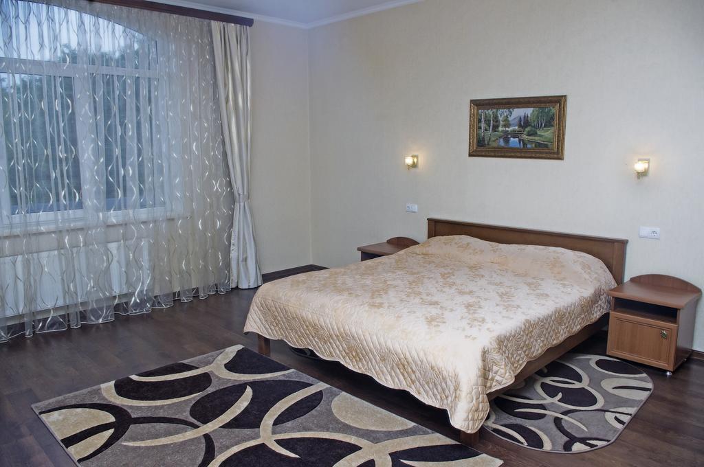 Sv Park Hotel คาร์คิฟ ภายนอก รูปภาพ