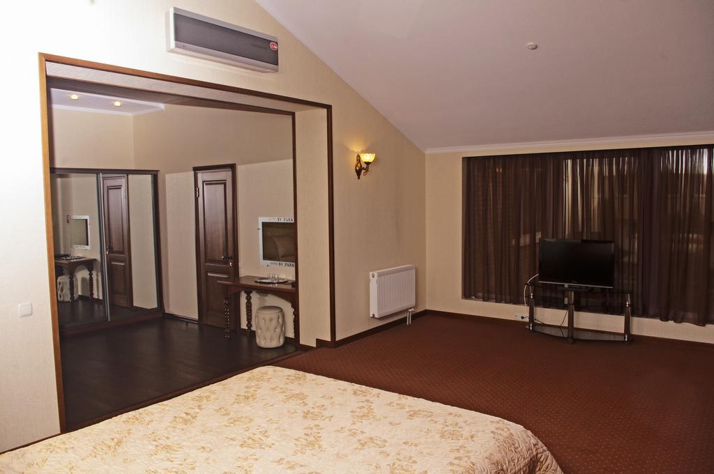 Sv Park Hotel คาร์คิฟ ภายนอก รูปภาพ